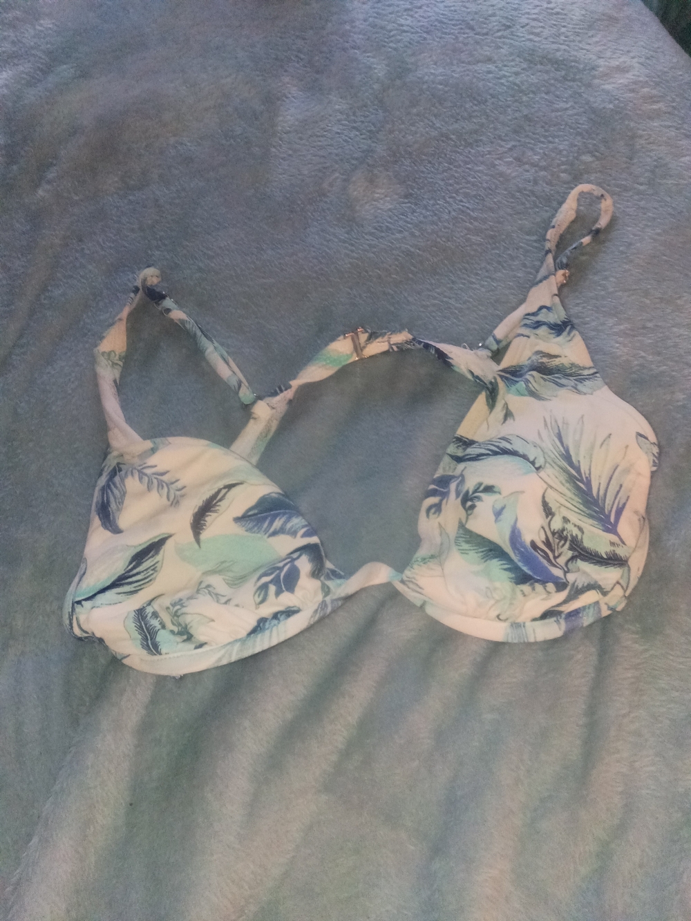 Women’s Floral Feather Print Bra in White and Blue